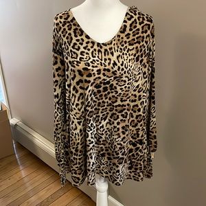 Karen Kane leopard print top